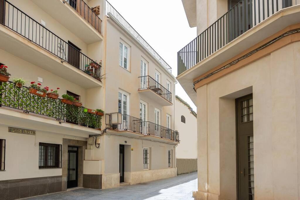 Cozy Apartment In The Heart Of Malaga Luaran gambar