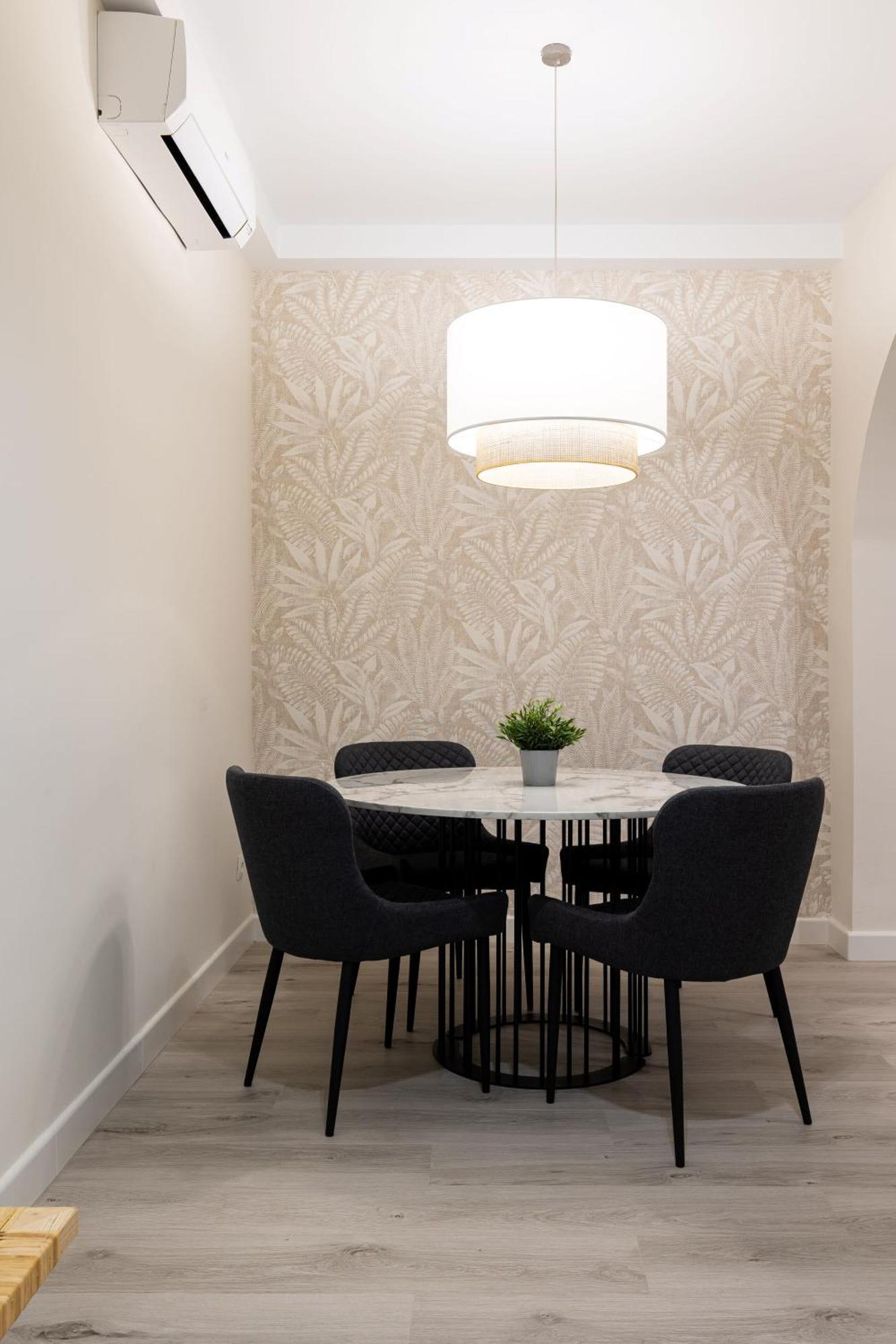 Cozy Apartment In The Heart Of Malaga Luaran gambar