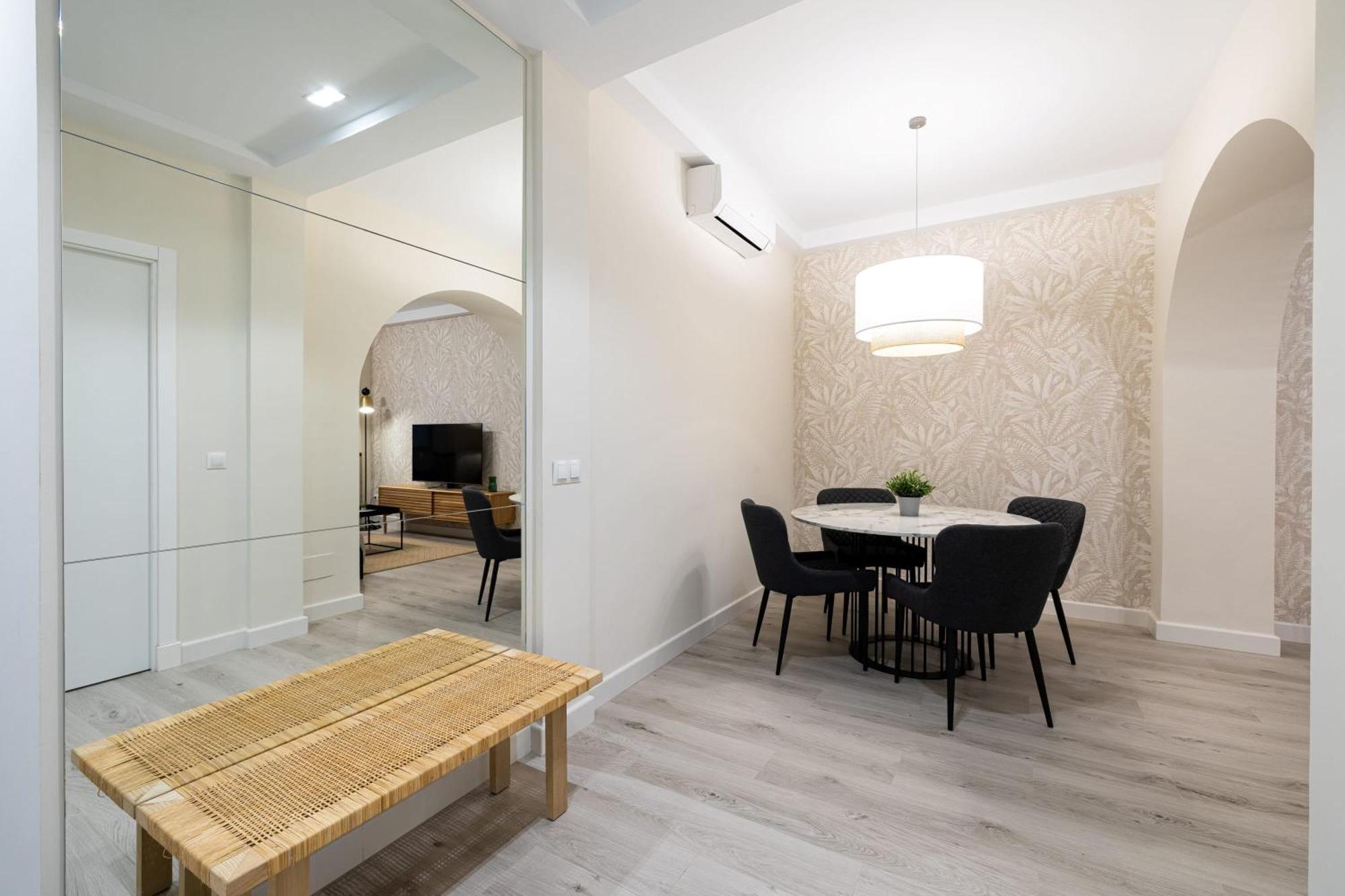 Cozy Apartment In The Heart Of Malaga Luaran gambar