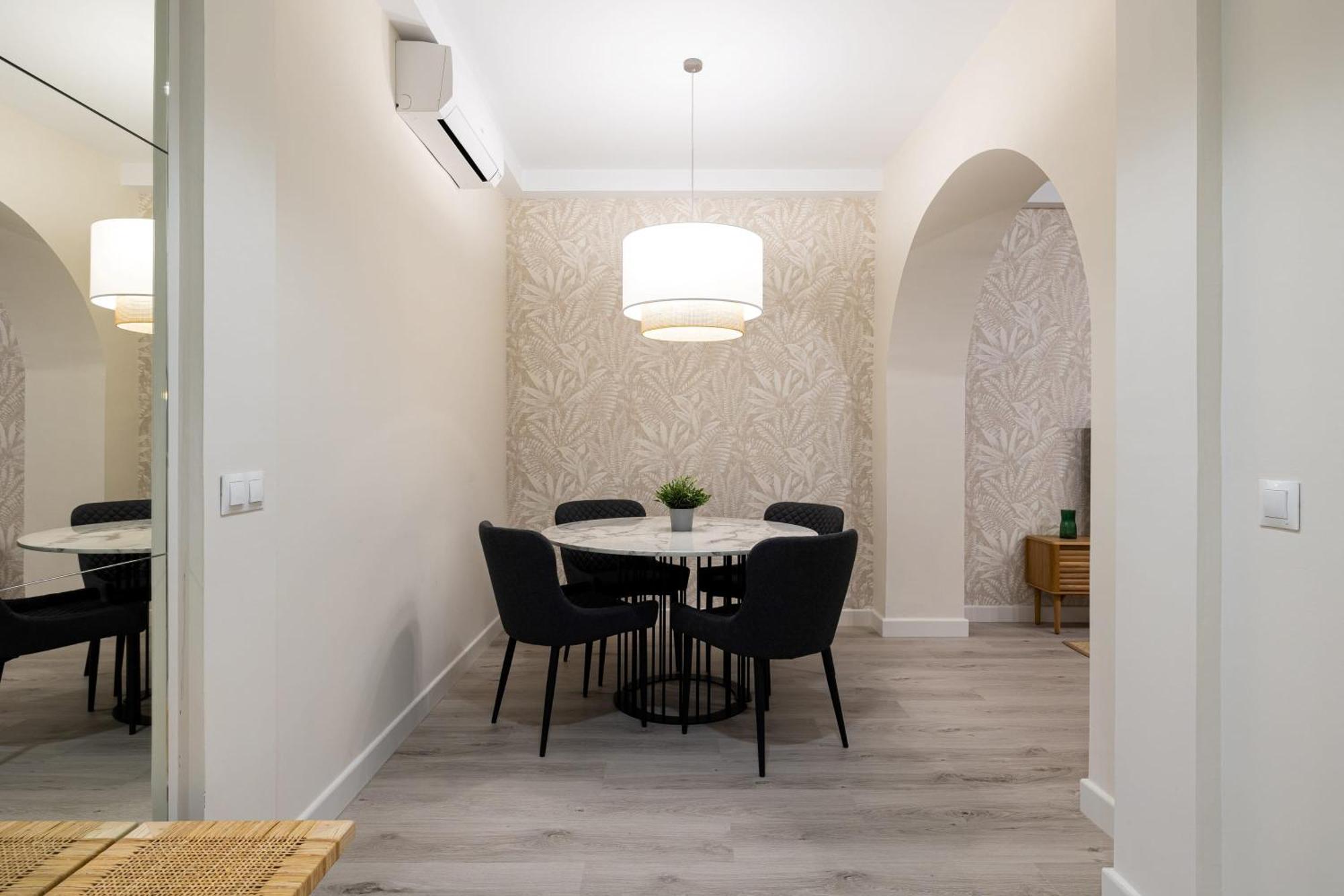 Cozy Apartment In The Heart Of Malaga Luaran gambar